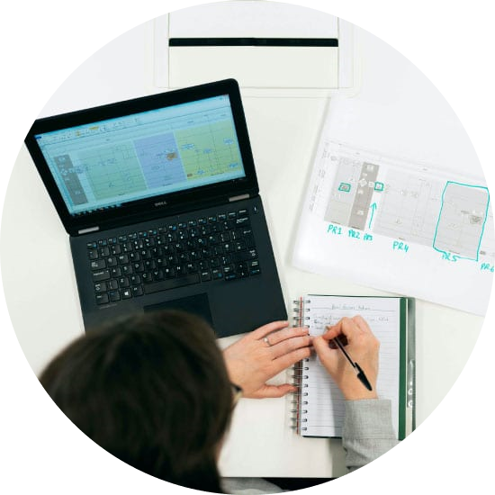 Photo-laptop-plans-circle_550x550.png
