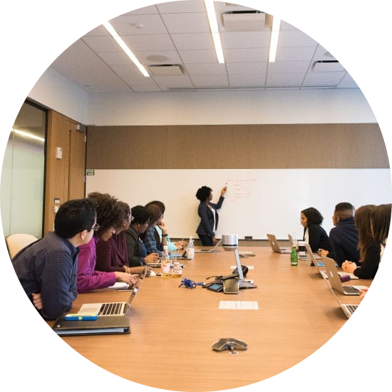 Photo-meeting-room-whiteboard-circle_550x550.png